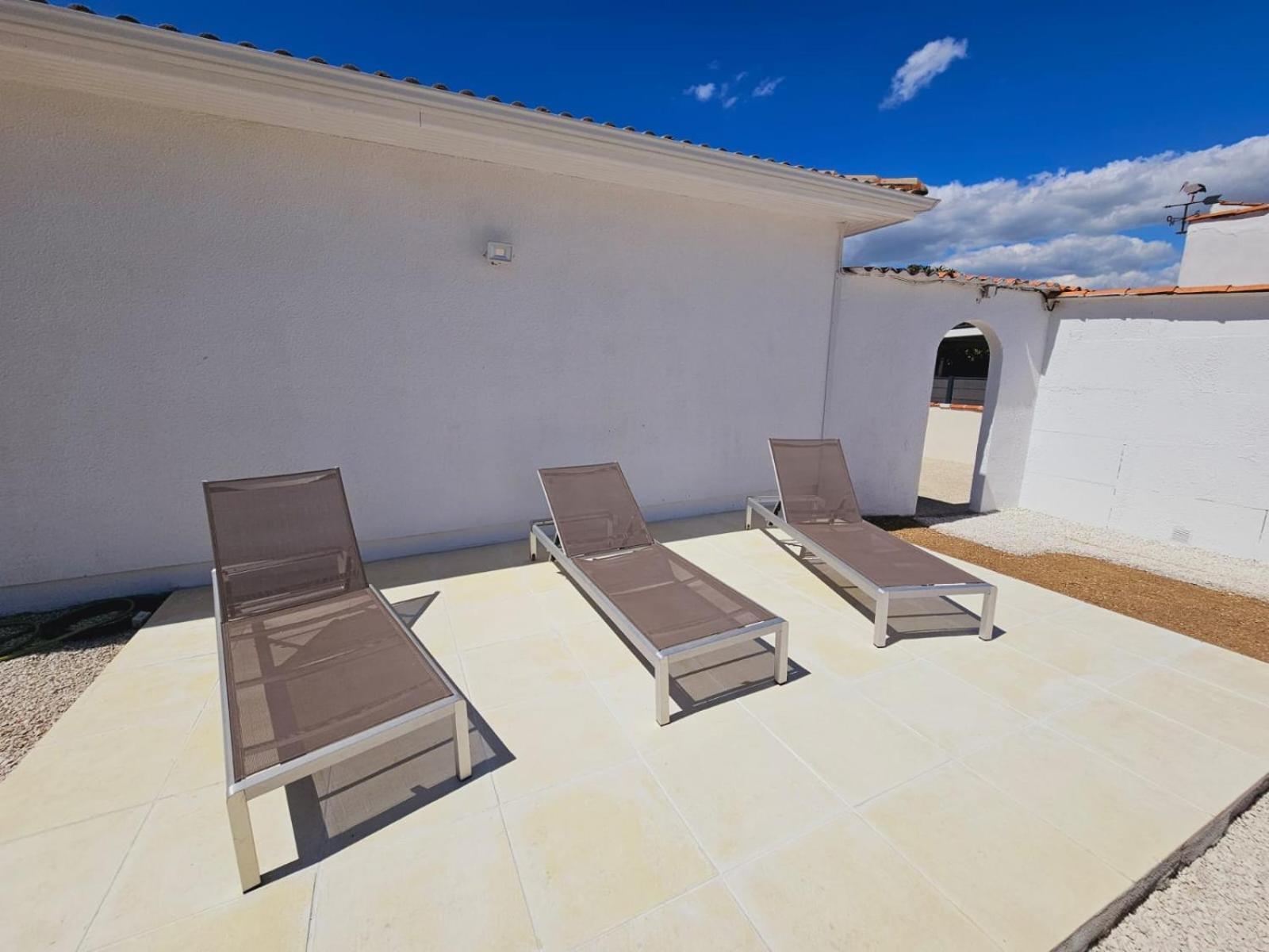 Maison De Vacances Entiere A 10 Mn De La Rochelle Dompierre-sur-Mer 외부 사진